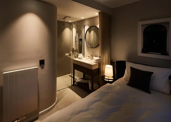 Hotel Clounys 4*