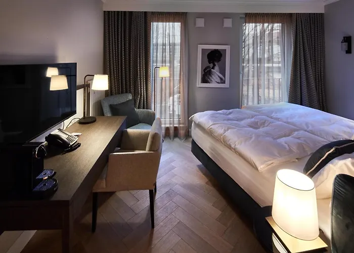 Clounys Hotel 4*