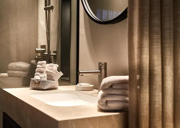Clounys Hotel 4*